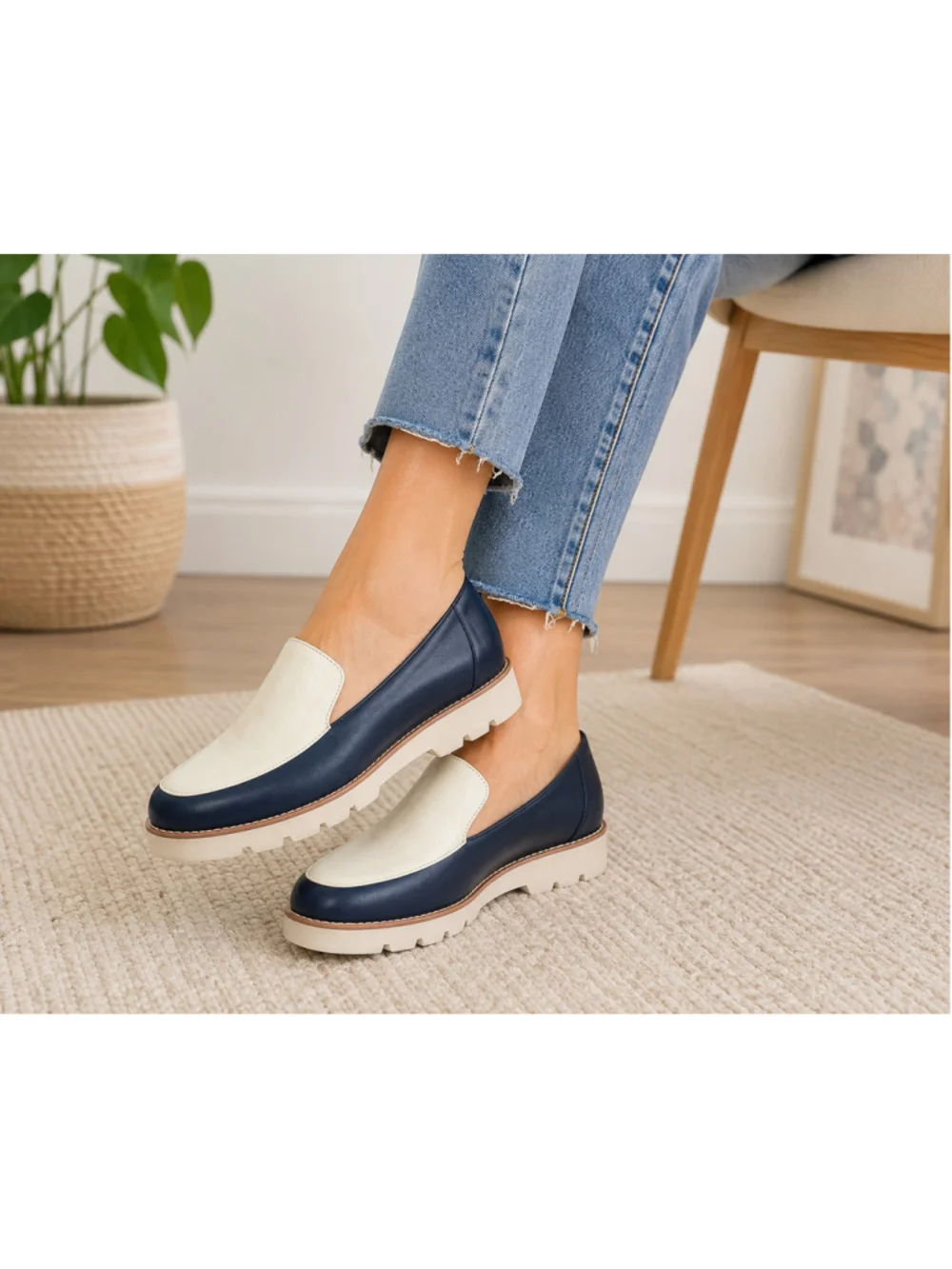 Vionic Kensley Navy & Cream Leather Platform Loafers Comfort Shoes Women’s 11